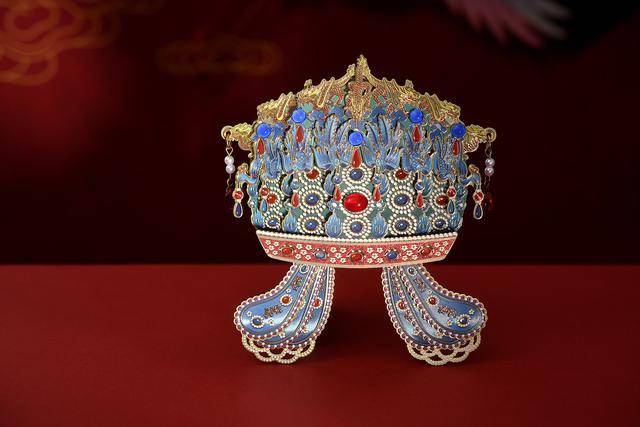 3个月卖了近8万个!揭秘国博凤冠冰箱贴