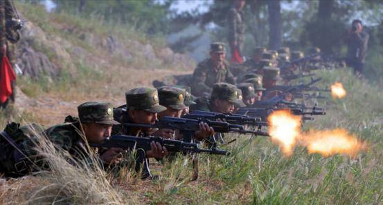 乌波矛盾加剧，朝军库尔斯克与乌交战，朝鲜第一战打得好不好？