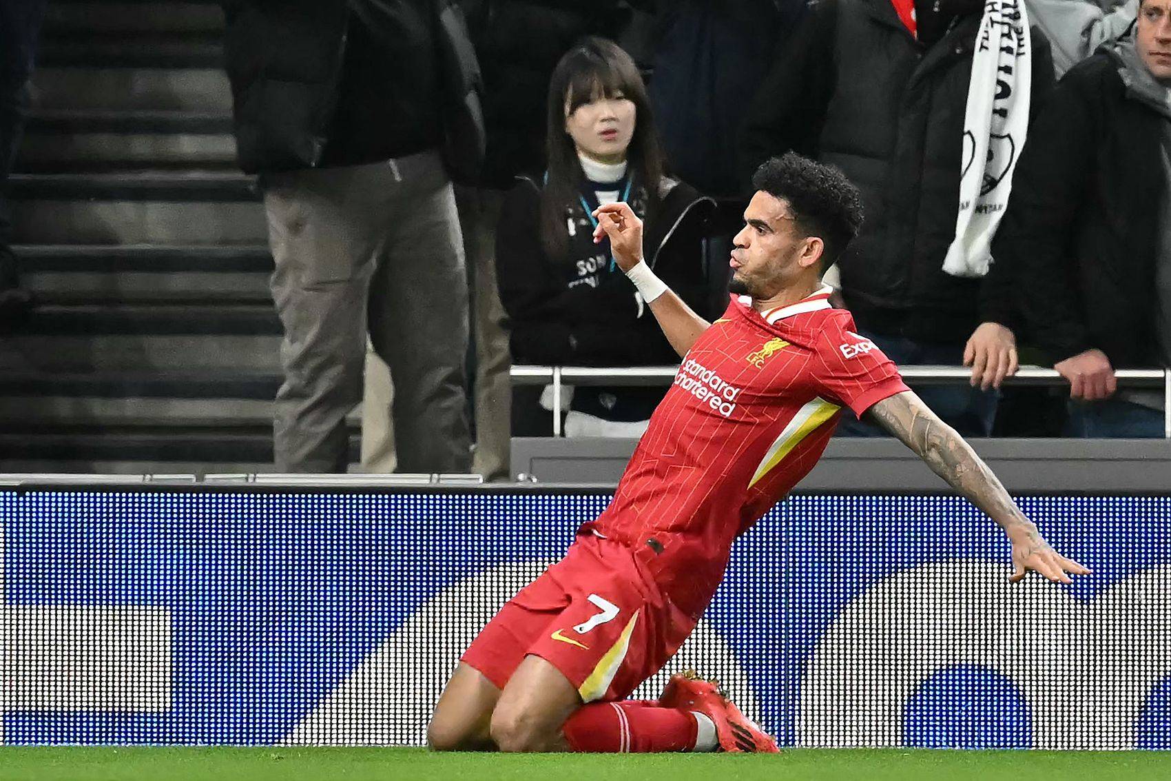 互捅局!英超-萨拉赫2射2传 利物浦6-3热刺获圣诞冠军