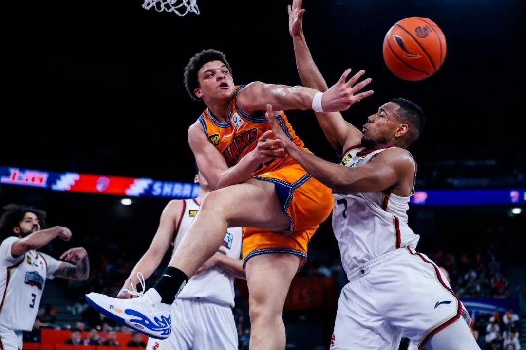 “惹不起”的上海男篮又有了新目标!