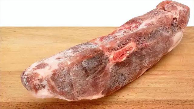 长期吃久冻的肉危害大?冰箱里的肉冻多久就不能吃了?医生说清楚