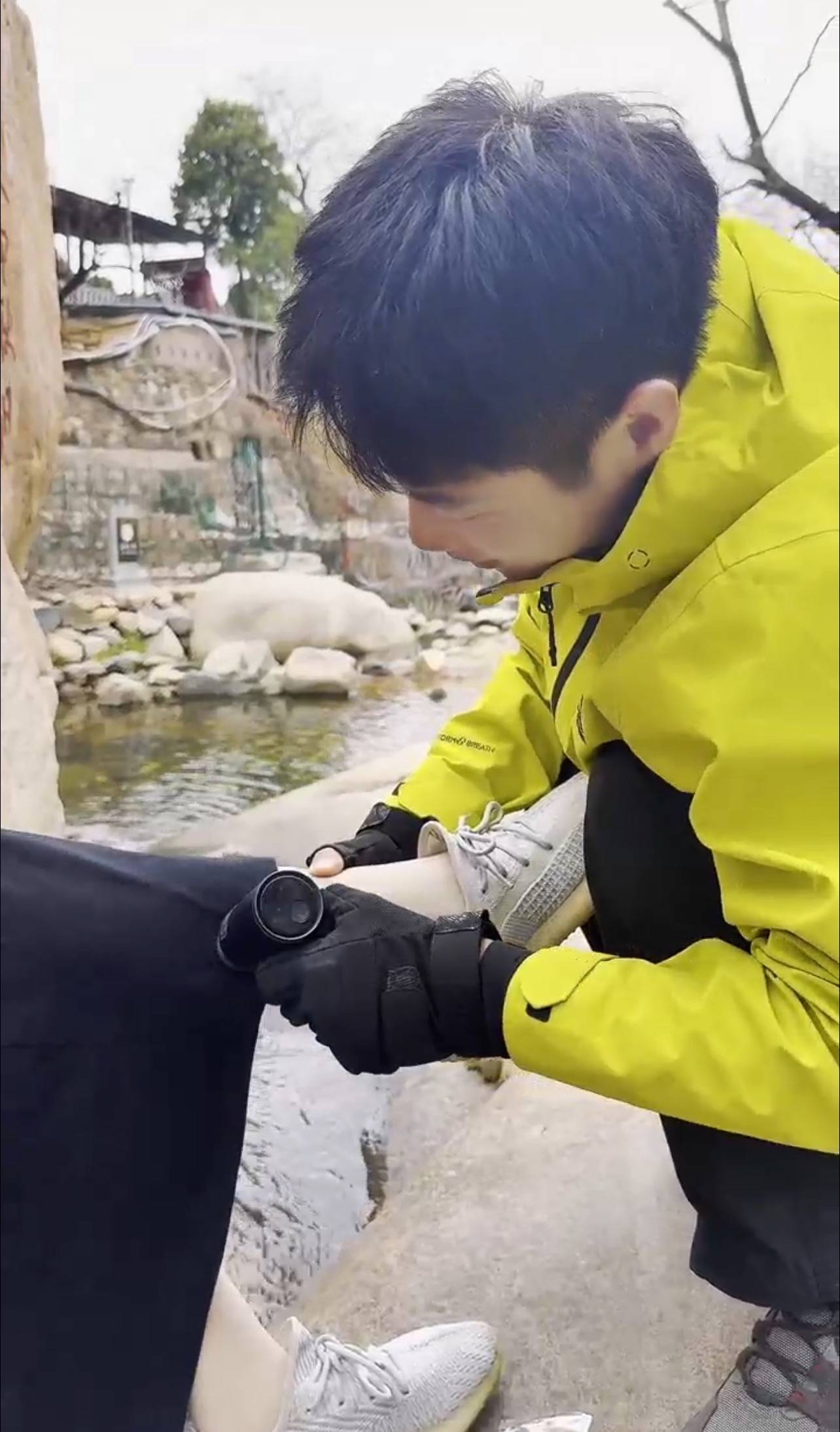 揭秘泰山“陪爬者”:年入30万元是极少数,多数从事者视其为“过渡”