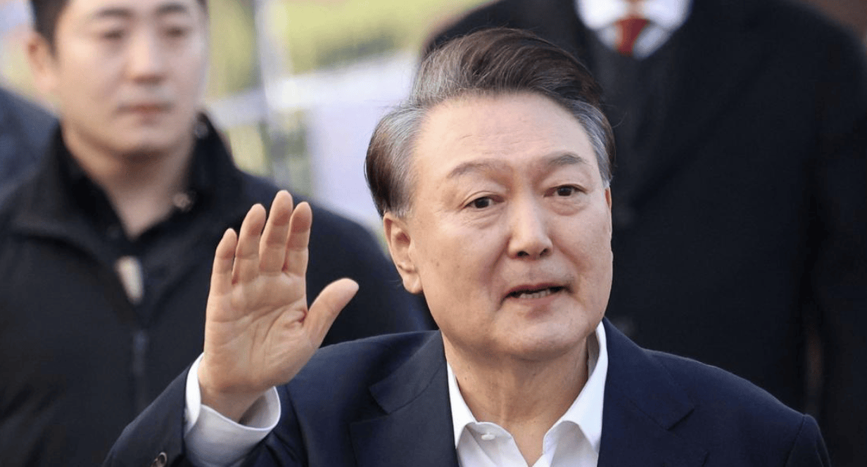 尹锡悦将走到头?弹劾被驳回,支持率不断回升