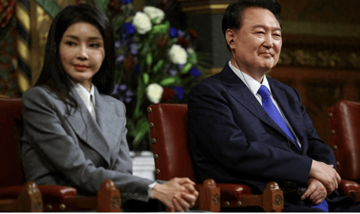 尹锡悦将走到头?弹劾被驳回,支持率不断回升