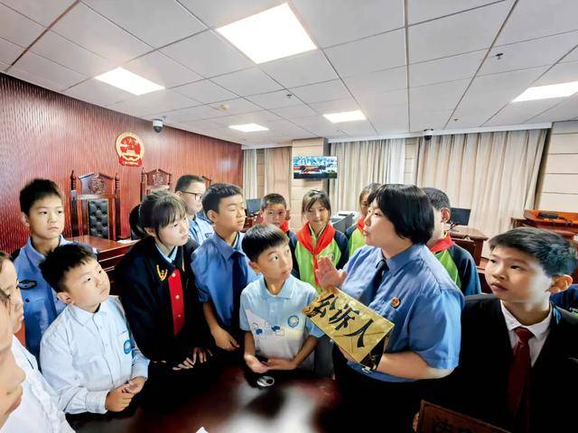 牙刷被同学多次刷厕所拖把，不是霸凌？