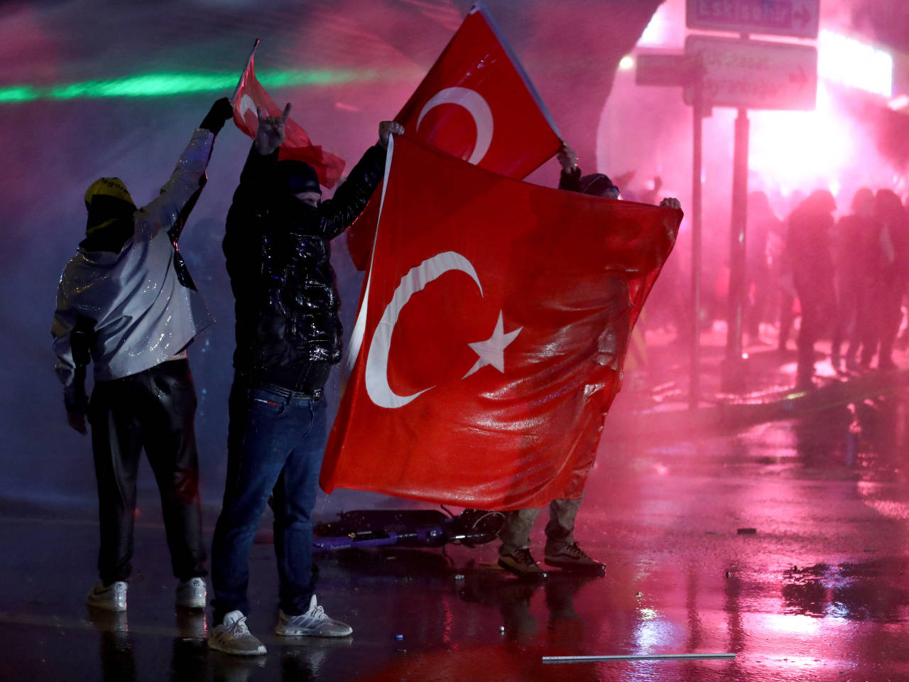 土耳其政局突变!埃尔多安杀疯了