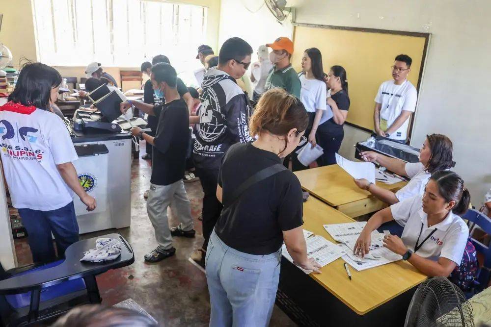 最新!杜特尔特参选达沃市长,目前被羁押在国际刑事法院!菲律宾举行中期选举,警方已进入“全面警戒”状态