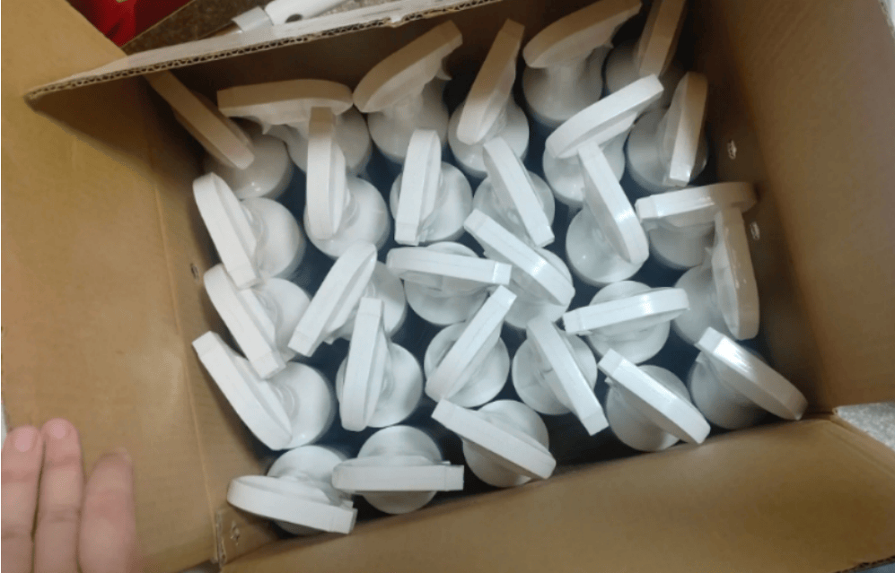 “花5000买了60瓶清洁剂”，当独居老人遇见上门清洁“刺客”