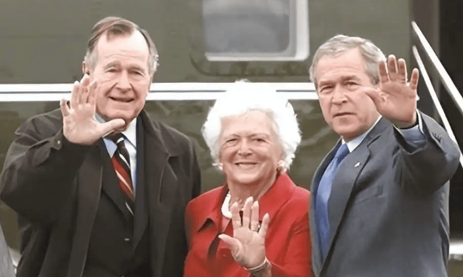 他一生访华22次,被称为最亲华的美国总统,直言世界的未来在北京