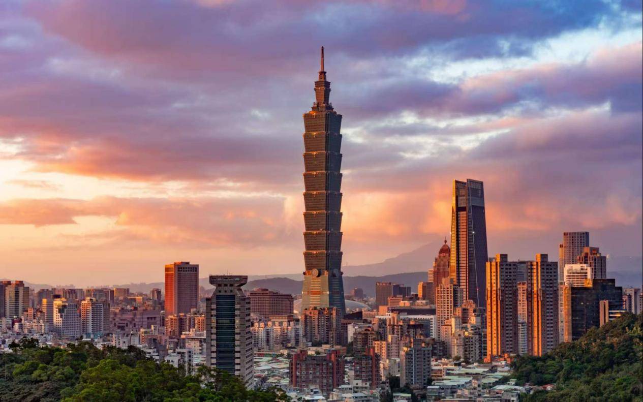 刚刚!中方连发三道警告,我外长公开表态,绝不允许日本强军扩武