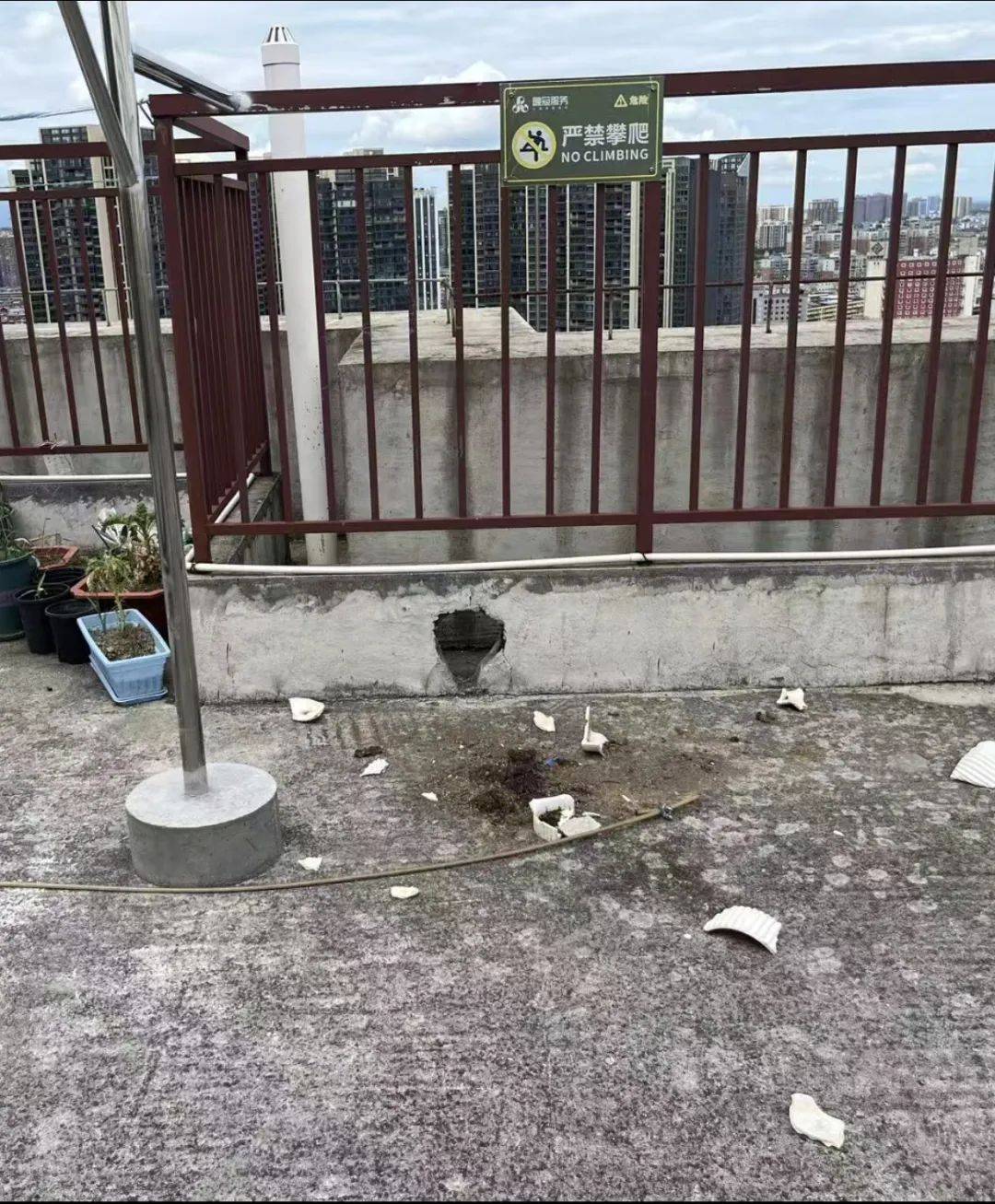 湖南衡阳29岁女子疑被男友施暴后从25楼跳下身亡 男友徐某此前还刺激说:“你放心,她不会去死的”