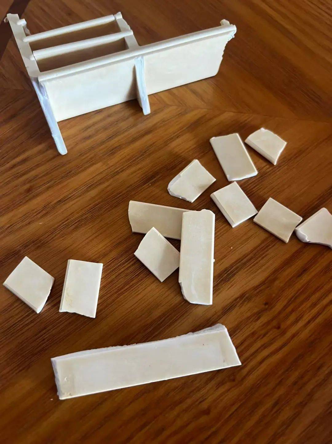 绝望14分钟！6岁女童被牢牢吸住身亡，妈妈在旁拼尽全力却救不回