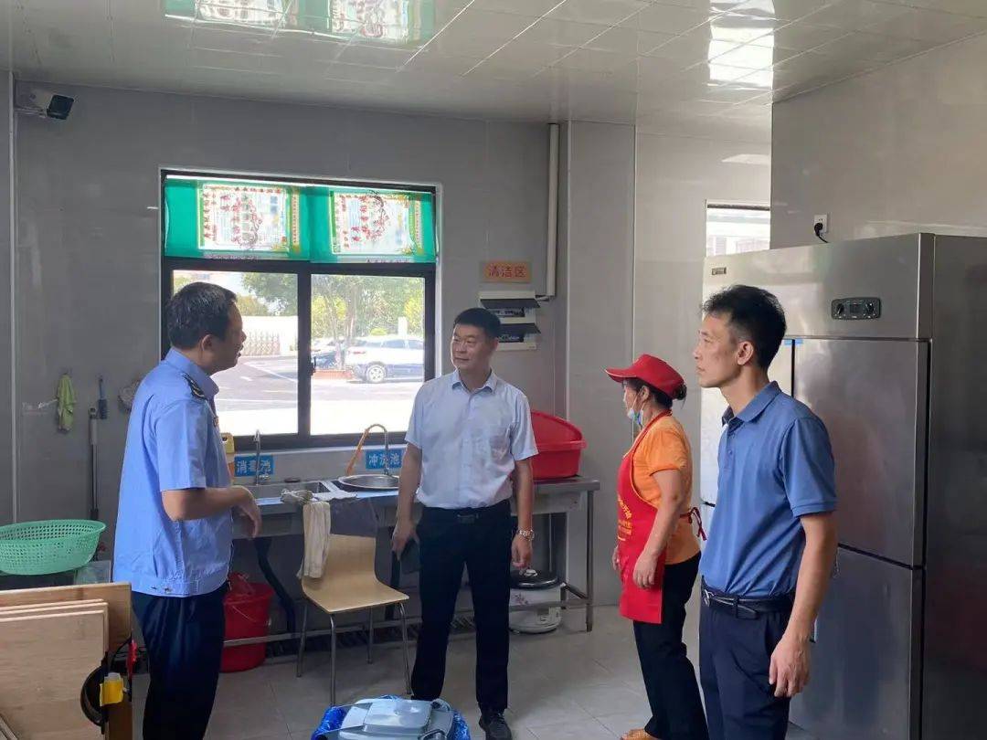 区民政局联合市场监管局开展食品安全专项检查 筑牢安全防线