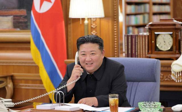 3万美军就位!特朗普对普京翻脸,朝鲜放话:大胆去见,中方也表态了