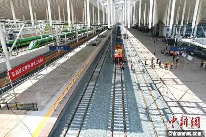 人这一辈子,一定要坐高铁去一趟延安!